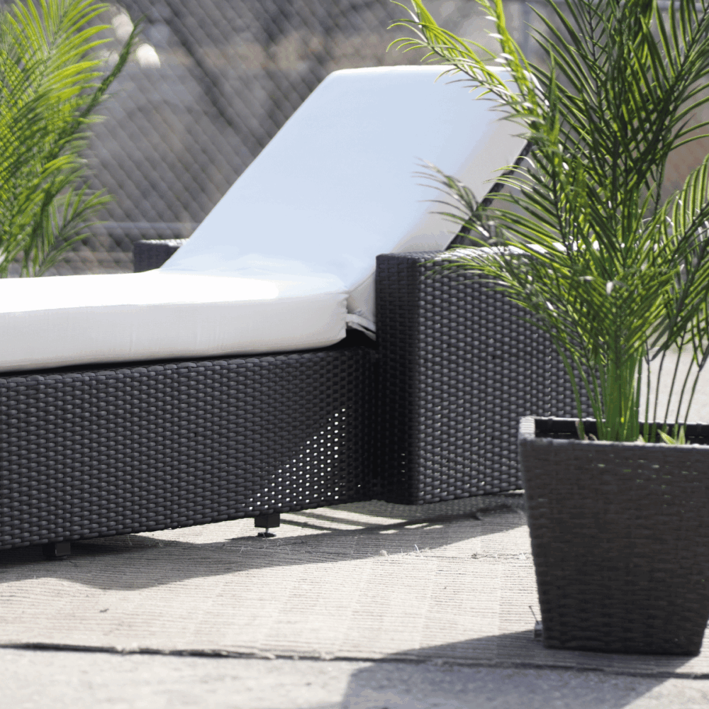 Solo Rattan Sunbed – Canadian-Made with Sunbrella Cushions - Image 3