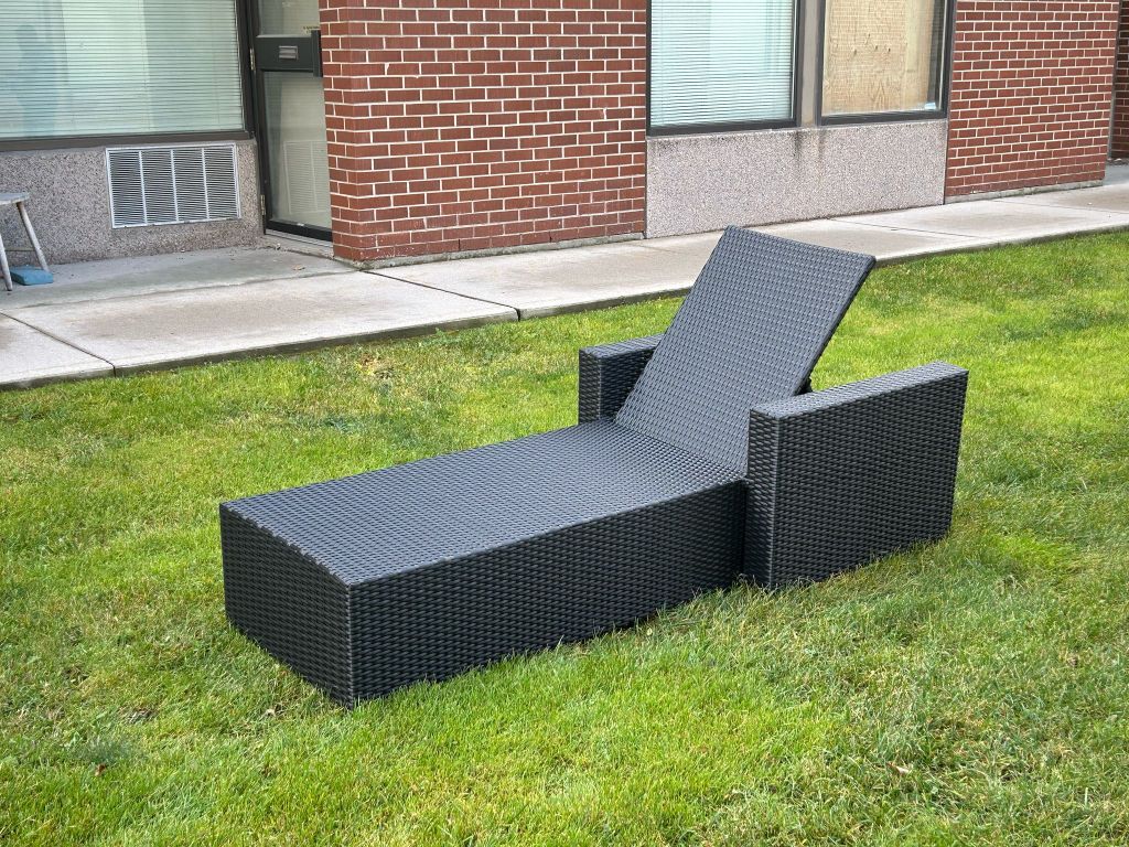 Patio Sunbed - Image 4